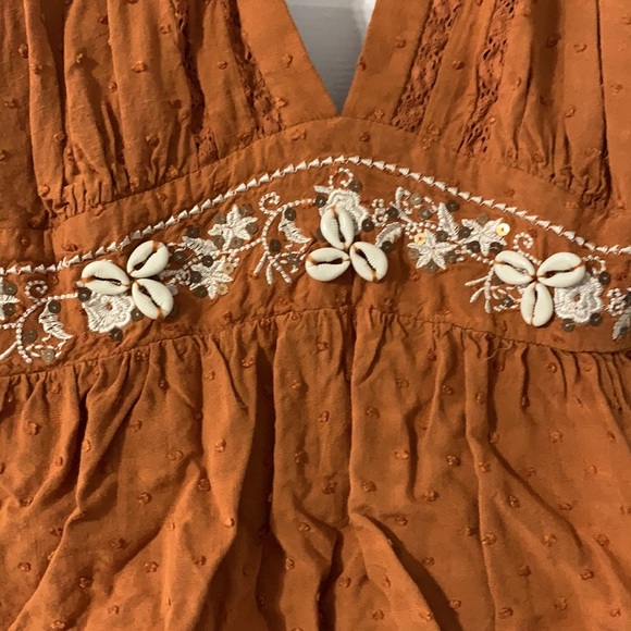 SOLD - Sea shell and Sequin Top - Picture 2 of 3